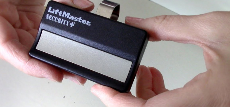 chamberlain garage door remote battery in Waterloo